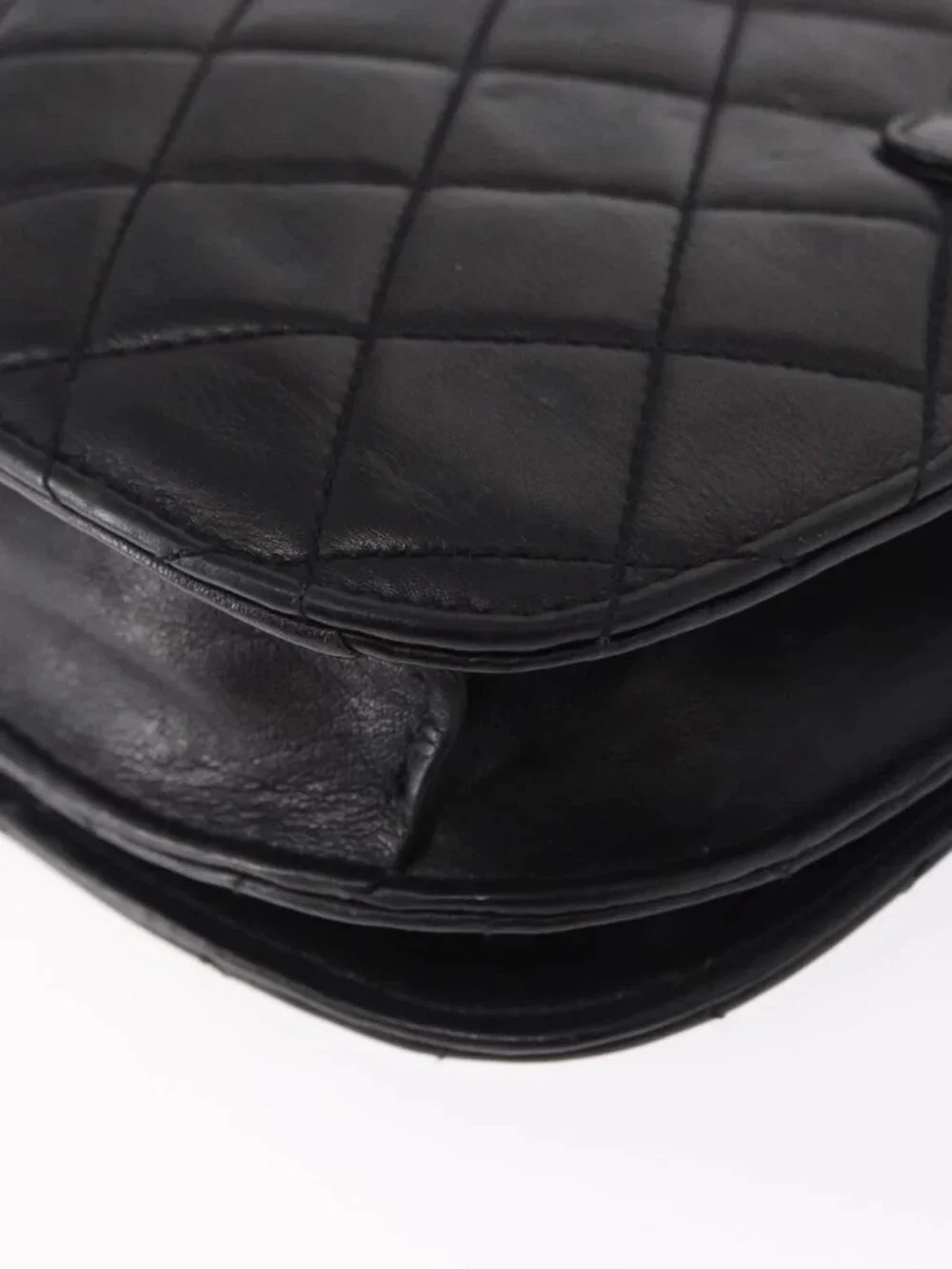 CHANEL Pouch Lamb Skin Black Gold CC Auth 165615